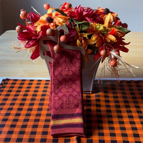 🍁🍂🍁 COACH SIGNATURE CALF SOCKS 🍁🍂🍁 NWT 🍁🍂🍁 - Picture 12 of 16